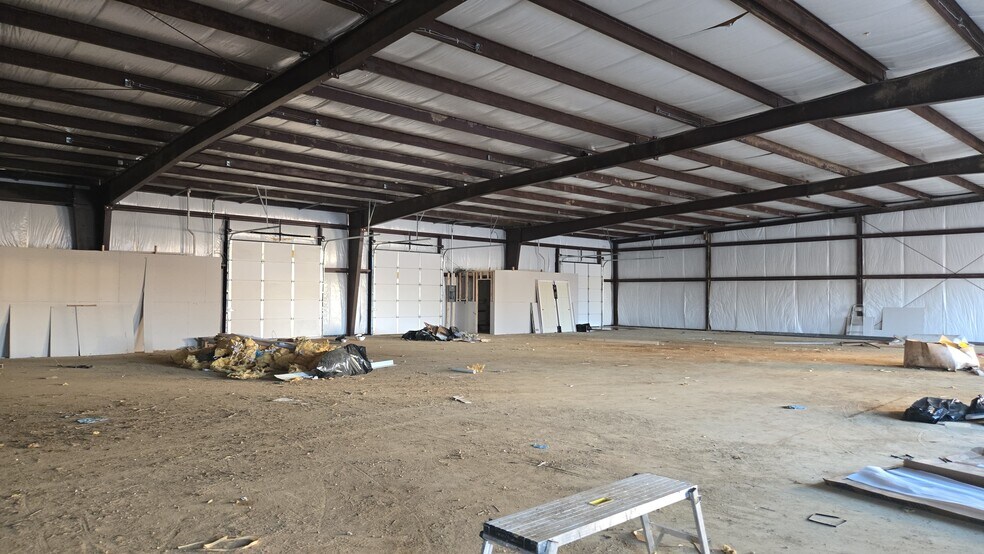 More Photos Of 176 Commerce Center Cir, Jackson Flex For Lease