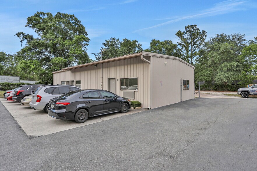 More Photos Of 3787 Old Middleburg Rd, Jacksonville Office For Sale