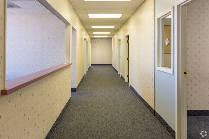 More Photos Of 347 Midway Blvd, Elyria Office For Lease