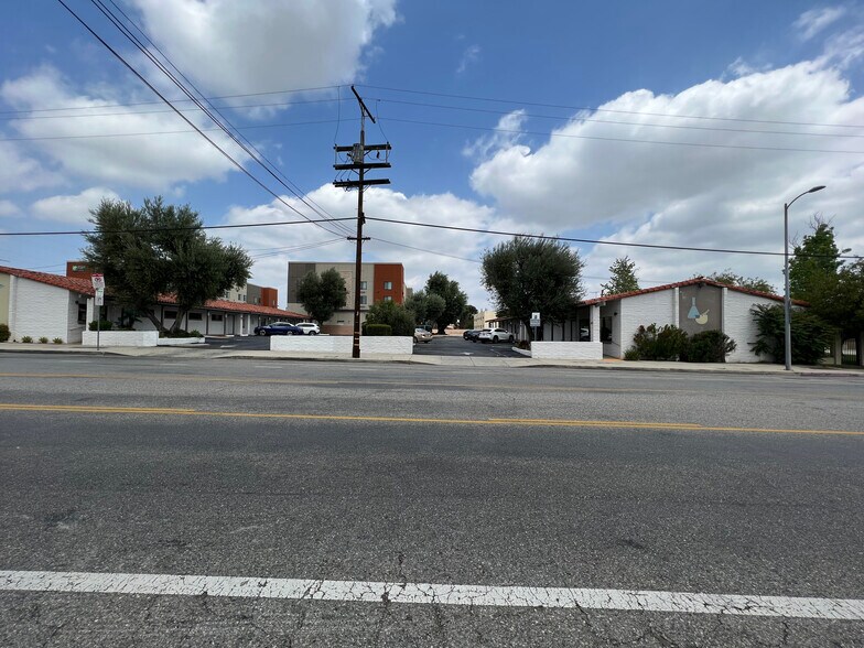 More Photos Of 10230-10234 Canoga Ave, Chatsworth Medical For Lease