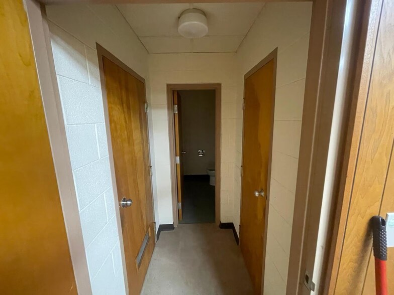 More Photos Of 309 Tibet Ave, Savannah Specialty For Sale