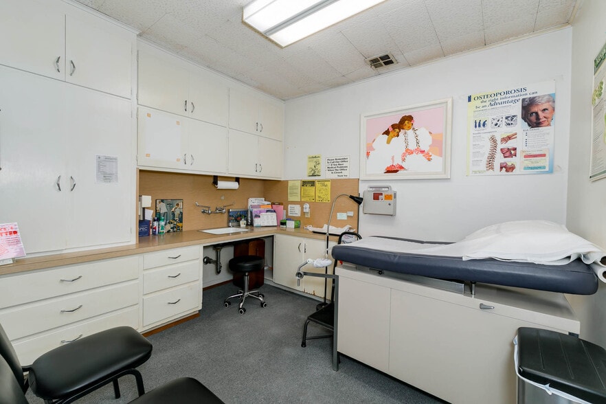 More Photos Of 95 W Sierra Madre Blvd, Sierra Madre Medical For Sale