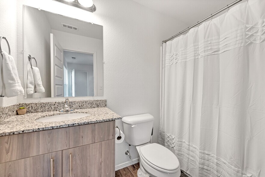 More Photos Of 1512 S Razorback Rd, Fayetteville Apartments For Sale