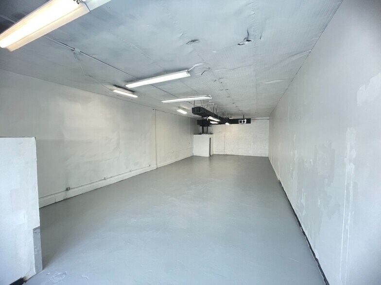More Photos Of 430 Ansin Blvd, Hallandale Beach Warehouse For Sale