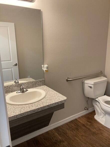 More Photos Of 2917 Pearson James Pl, Lutz Office For Lease