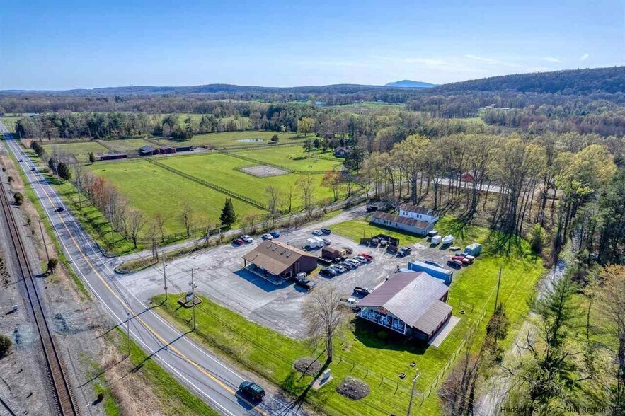More Photos Of 963 Kings Hwy, Saugerties Restaurant For Sale