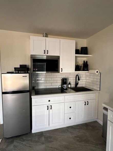 More Photos Of 222 E Rice St, Blythe Apartments For Sale