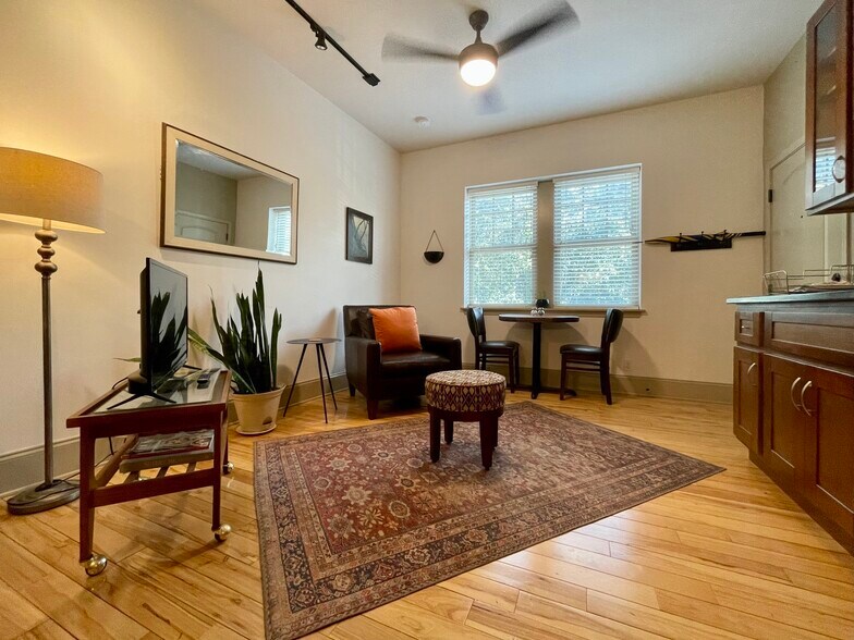 More Photos Of 5 Walnut St, Asheville Apartments For Sale