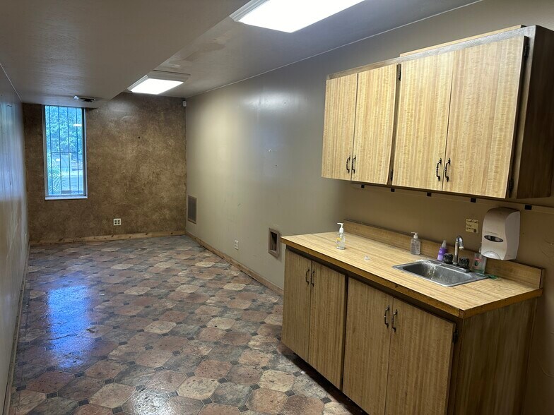 More Photos Of 229 W Harris Ave, Salt Lake City Warehouse For Lease