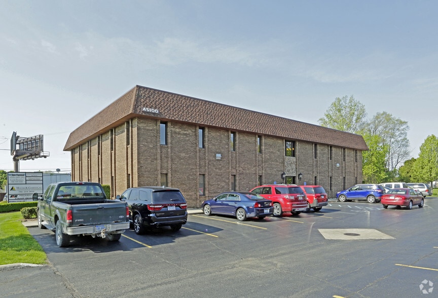 More Photos Of 45200 Sterritt St, Utica Office For Lease