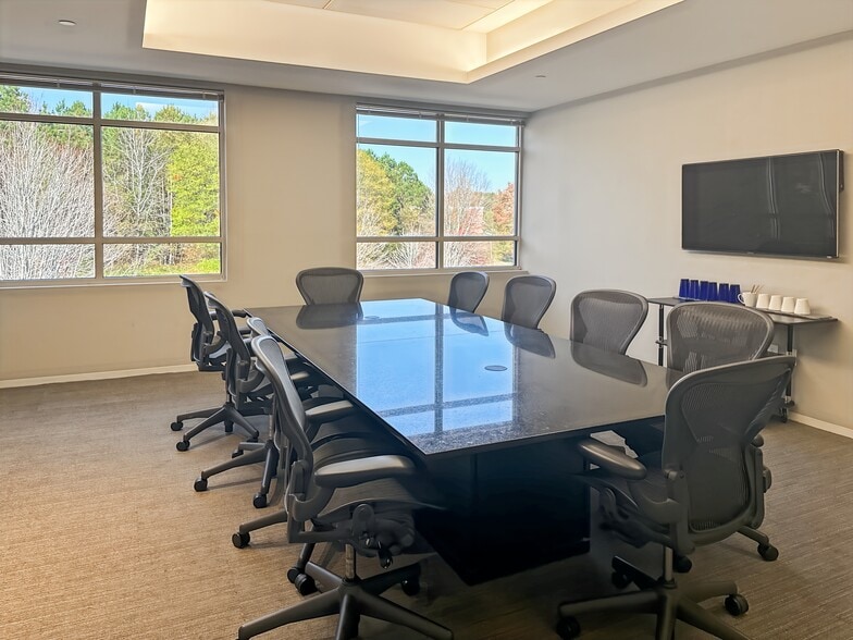 More Photos Of 3900 Westerre Pky, Richmond Coworking Space