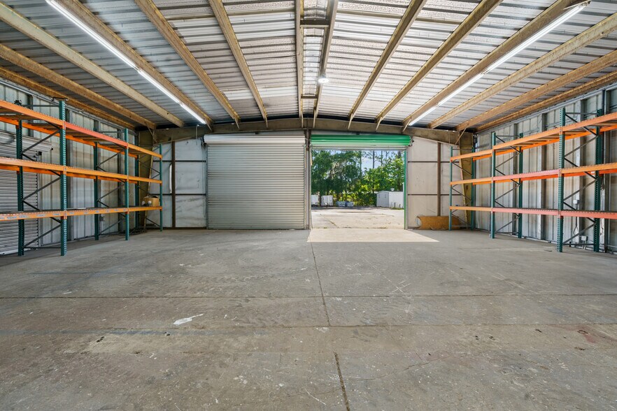 More Photos Of 13595 SE 31st Ave, Summerfield Warehouse For Sale