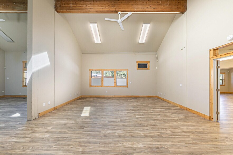 More Photos Of 12315 Deerfield Dr, Truckee Office Residential For Sale