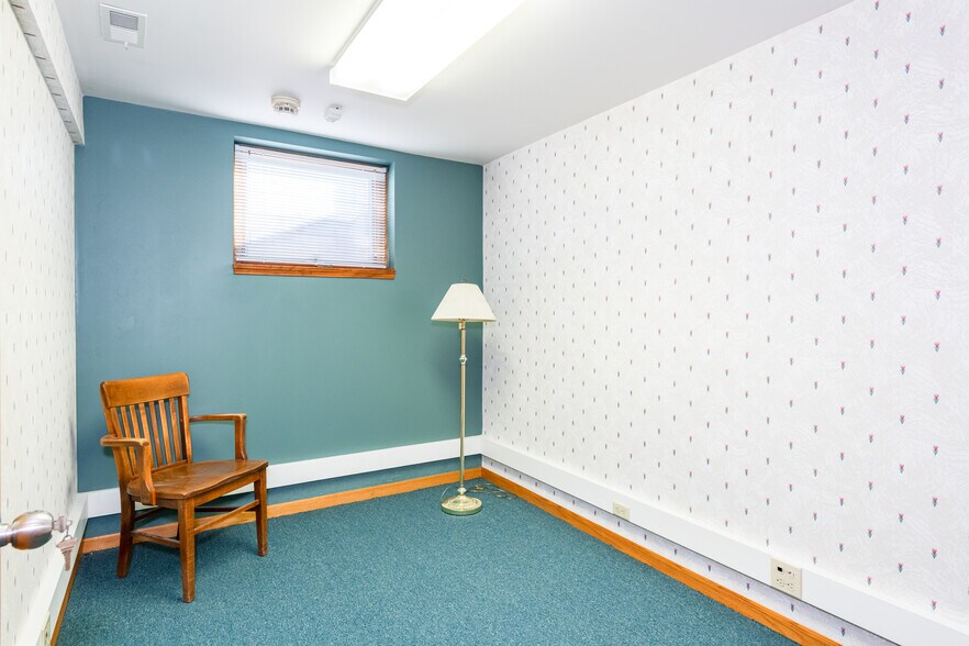 More Photos Of 1752 W High St, Piqua Medical For Sale