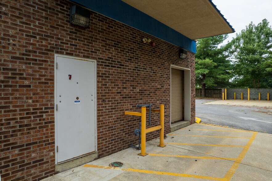 More Photos Of 701 Atlanta Rd, Seaford Freestanding For Lease