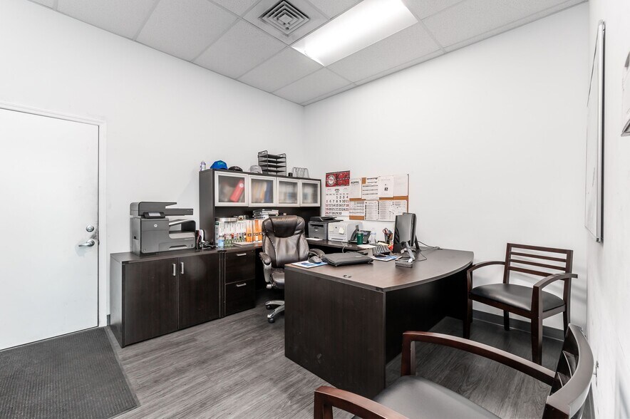 More Photos Of 475 N Cleary Rd, West Palm Beach Warehouse For Lease