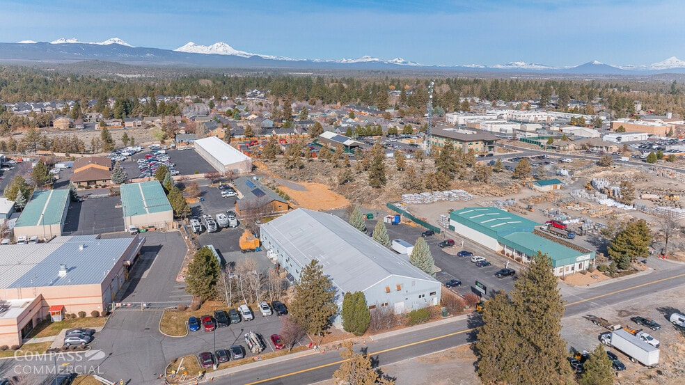 More Photos Of 63255 Jamison St, Bend Warehouse For Sale