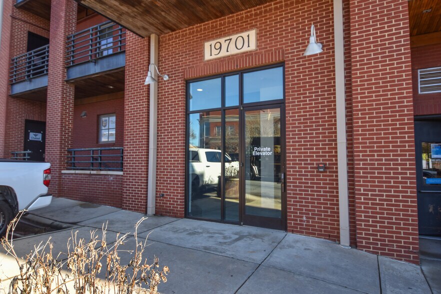 More Photos Of 19701 Bethel Church Rd, Cornelius Office For Sale