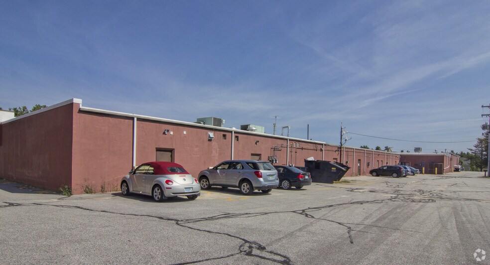 More Photos Of 257-277 Newport Rd, New London Freestanding For Lease