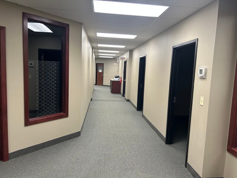 More Photos Of 1930 E 20th Pl, Scottsbluff Medical For Lease