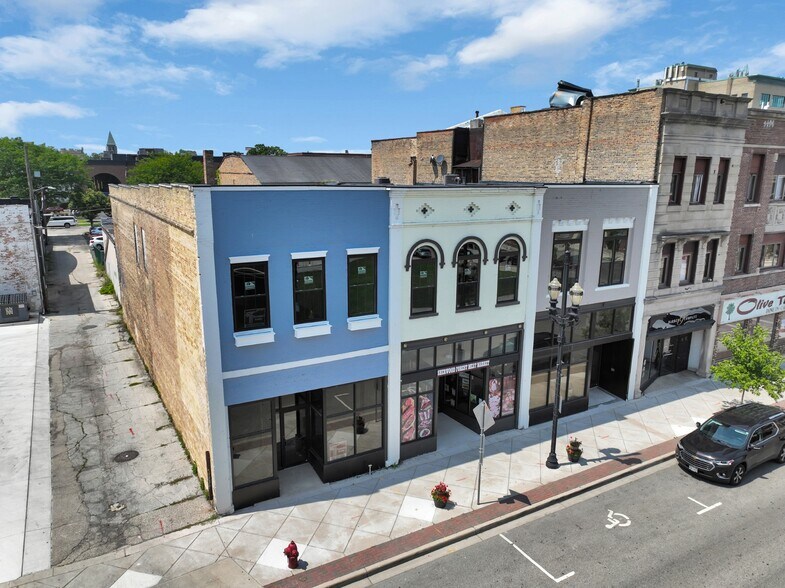 More Photos Of 5816 6th Ave, Kenosha Restaurant For Sale