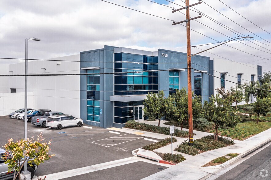 Primary Photo Of 8739 Dice Rd, Santa Fe Springs Warehouse For Lease