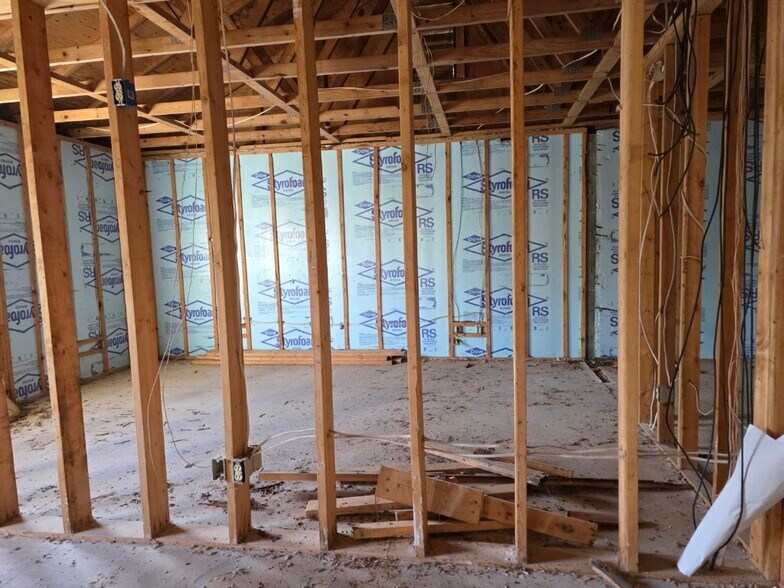 More Photos Of 182 Woodberry Rd Sw, Meadows Of Dan Hotel For Sale