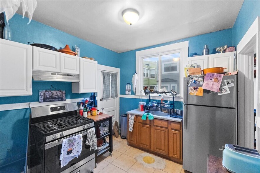 More Photos Of 2835 Anza St, San Francisco Apartments For Sale