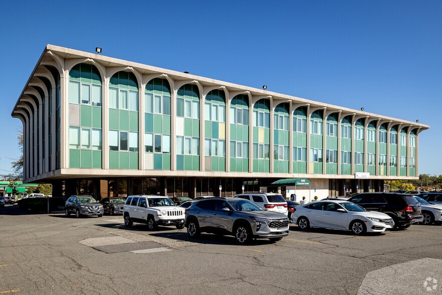 More Photos Of 6080 Jericho Tpke, Commack Office For Lease