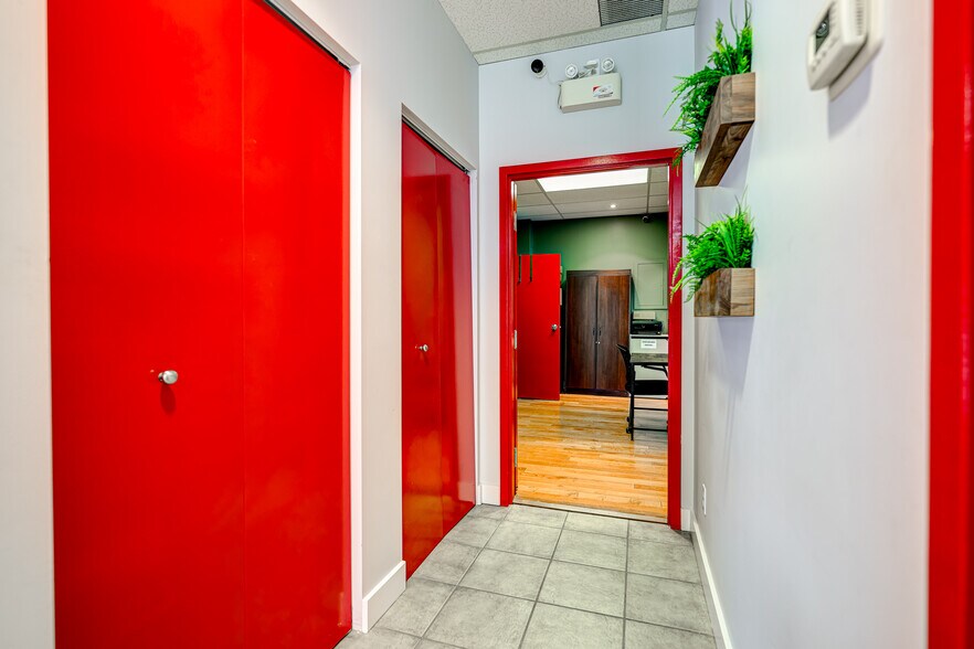 More Photos Of 1449-1463 Rue Du Collège, Montréal Apartments For Lease