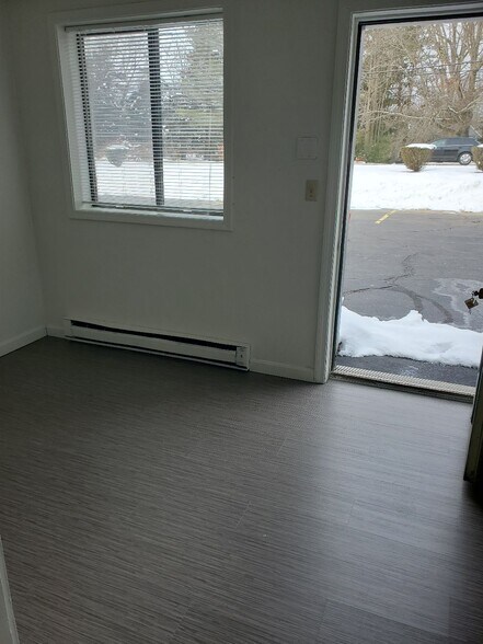 More Photos Of 594 Turnpike St, Easton Self Storage For Lease