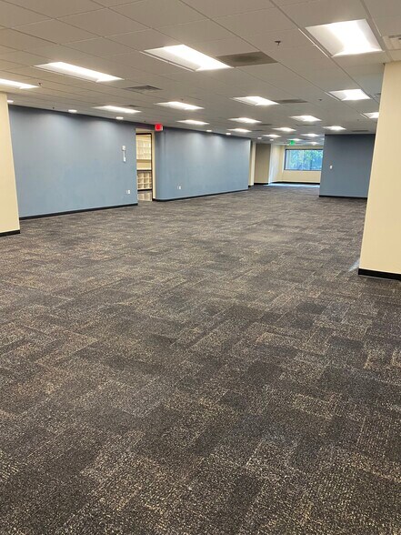 More Photos Of 6715 N Palm Ave, Fresno Office For Lease