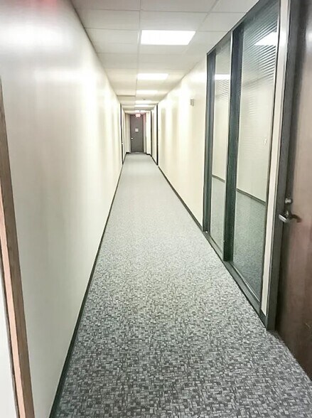 More Photos Of 2202 Timberloch Pl, The Woodlands Office For Lease