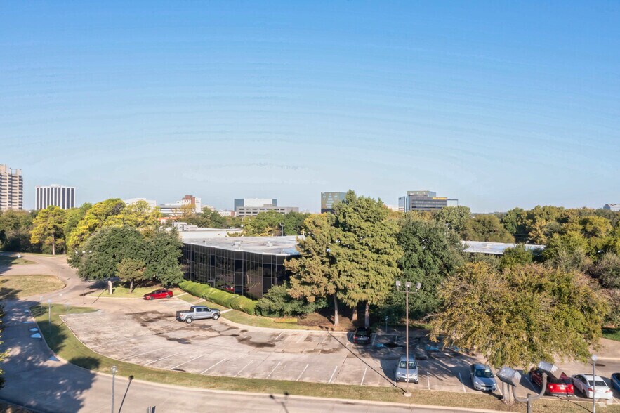 More Photos Of 1345 River Bend Dr, Dallas Office For Lease