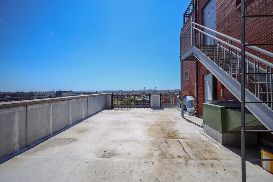 More Photos Of 821 45th St, Brooklyn Office For Lease