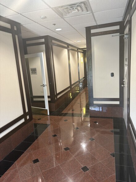 More Photos Of 7 E Frederick Pl, Cedar Knolls Office For Lease