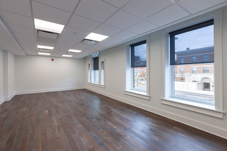 More Photos Of 313-323 Main St, Great Barrington Office For Lease