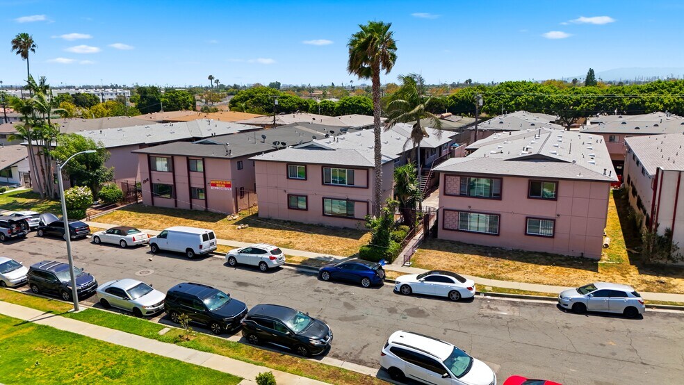 More Photos Of 2912 W 141st Pl, Gardena Multifamily For Sale