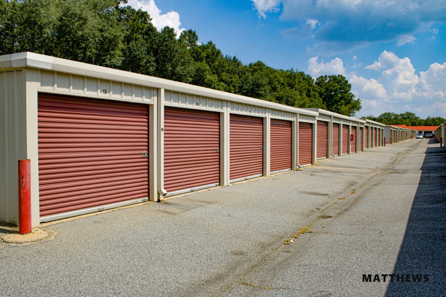More Photos Of 431 S Mock Rd, Albany Self Storage For Sale