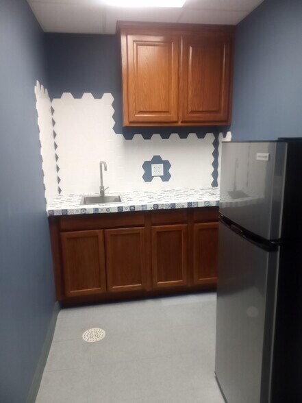 More Photos Of 223 S Lynn Riggs Blvd, Claremore Office For Sale