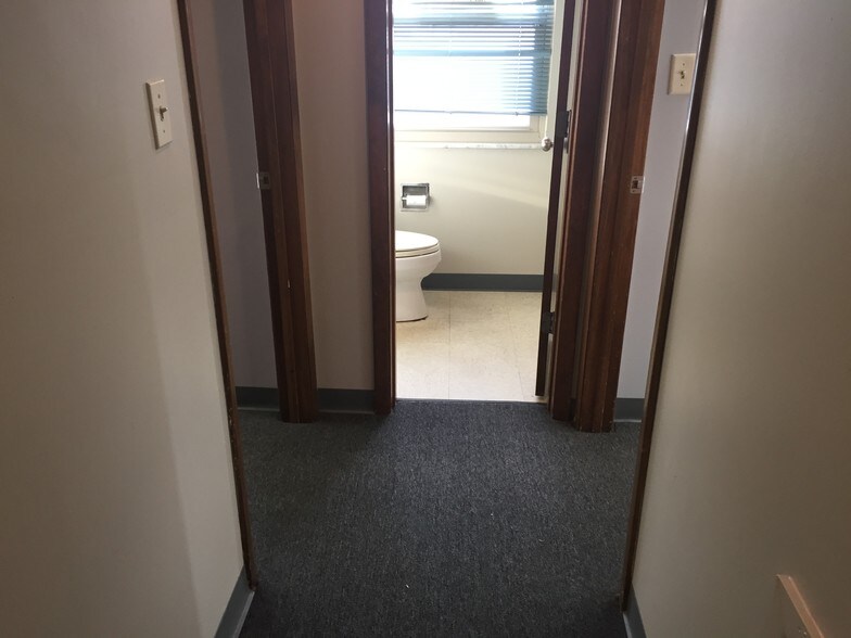 More Photos Of 1900 Murray Ave, Pittsburgh Office For Lease