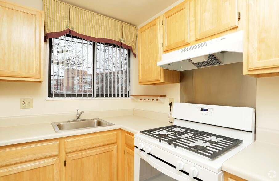 More Photos Of 3647 6th St SE, Washington Apartments For Sale