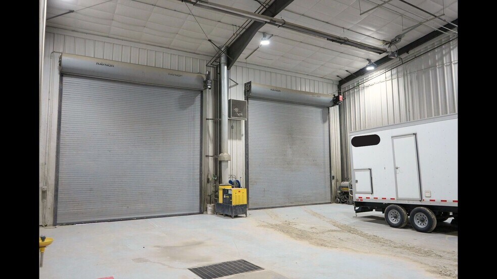 More Photos Of 45 Lagoon Rd, Rock Springs Warehouse For Lease