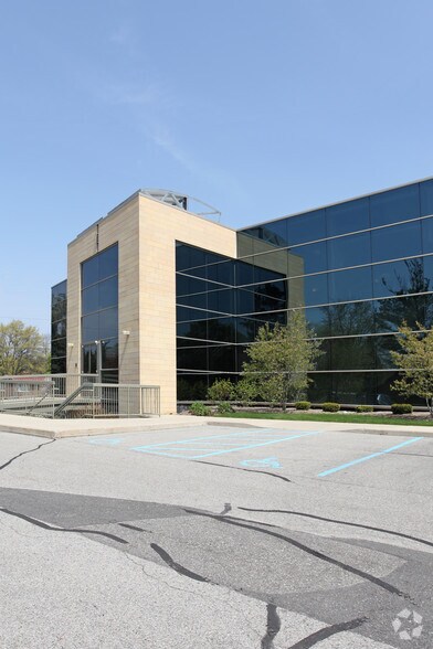 More Photos Of 4940 Cascade Rd SE, Grand Rapids Medical For Lease