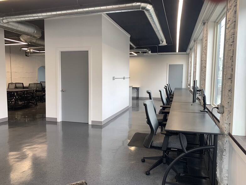 More Photos Of 196 Bay Ave, Highlands General Retail For Sale