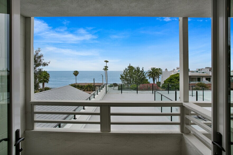 More Photos Of 618 S Coast Hwy, Laguna Beach Apartments For Sale