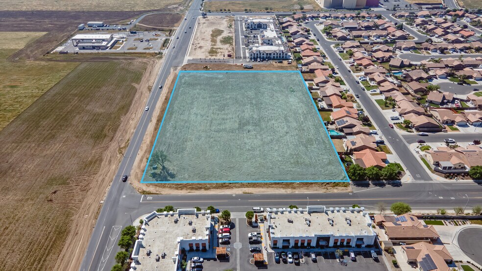 Primary Photo Of 555 Dover Pkwy, Delano Land For Sale