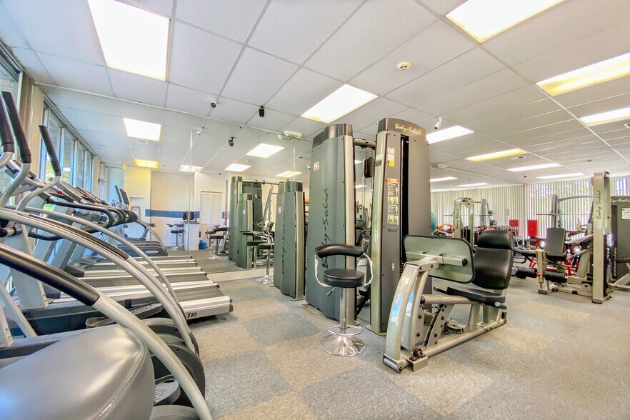 More Photos Of 401 Cooper Landing Rd, Cherry Hill Apartments For Lease