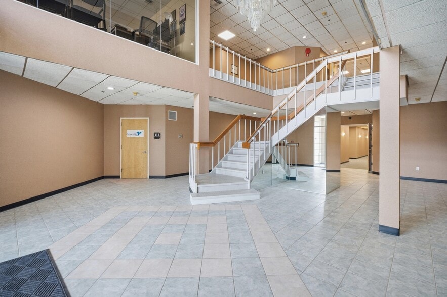 More Photos Of 475 E Main St, Patchogue Medical For Sale