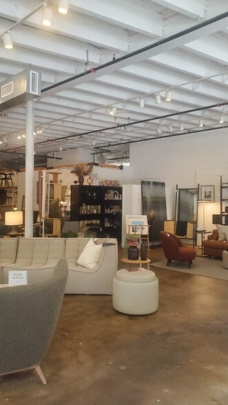 More Photos Of 23 Falls Park Dr, Greenville Storefront Retail Office For Lease